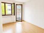 Penthouse-Charakter – Dachgeschosswohnung mit zwei Balkonen und PKW-Stellplatz - Schlafzimmer