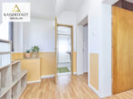 Breinig - Einfamilienhaus mit Wintergarten, Garage und großem Grundstück - Flur OG