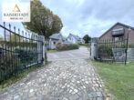 Idyllisches Haus über drei Etagen mit Garten und Garage in Stolberg-Büsbach - Auffahrt