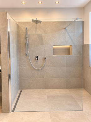 Badezimmer mit KI bearbeitet
