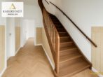 KFW 55 - Stadtvilla im Bauhausstil mit Blick auf den Stadtpark - Treppenhaus