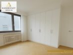Gartenwohnung mit ca. 500 m² eigenem Garten und Garage in Bestlage - Modern Schlafzimmer
