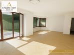 Gartenwohnung mit ca. 500 m² eigenem Garten und Garage in Bestlage - Modern Wohn-/Esszimmer