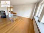Familienfreundliches Reihenmittelhaus mit Kamin, Garten und Garage in Eschweiler-Neu Lohn - Wohnzimmer