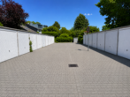 Einfamilienhaus mit Ausbaureserve und Garage in ruhiger Lage - Garagen
