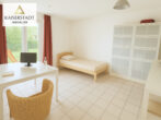 1-Zimmer-Wohnung mit Balkon und PKW-Stellplatz in Aachen, Nähe Westpark - Wohnraum